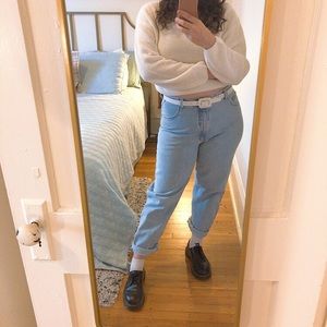 (SOLD) Vintage Cherokee Straight Leg Jeans- 32”